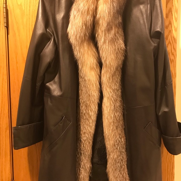 3/4 Brown Leather Coat w Crystal Fox Tuxedo - Picture 2 of 5